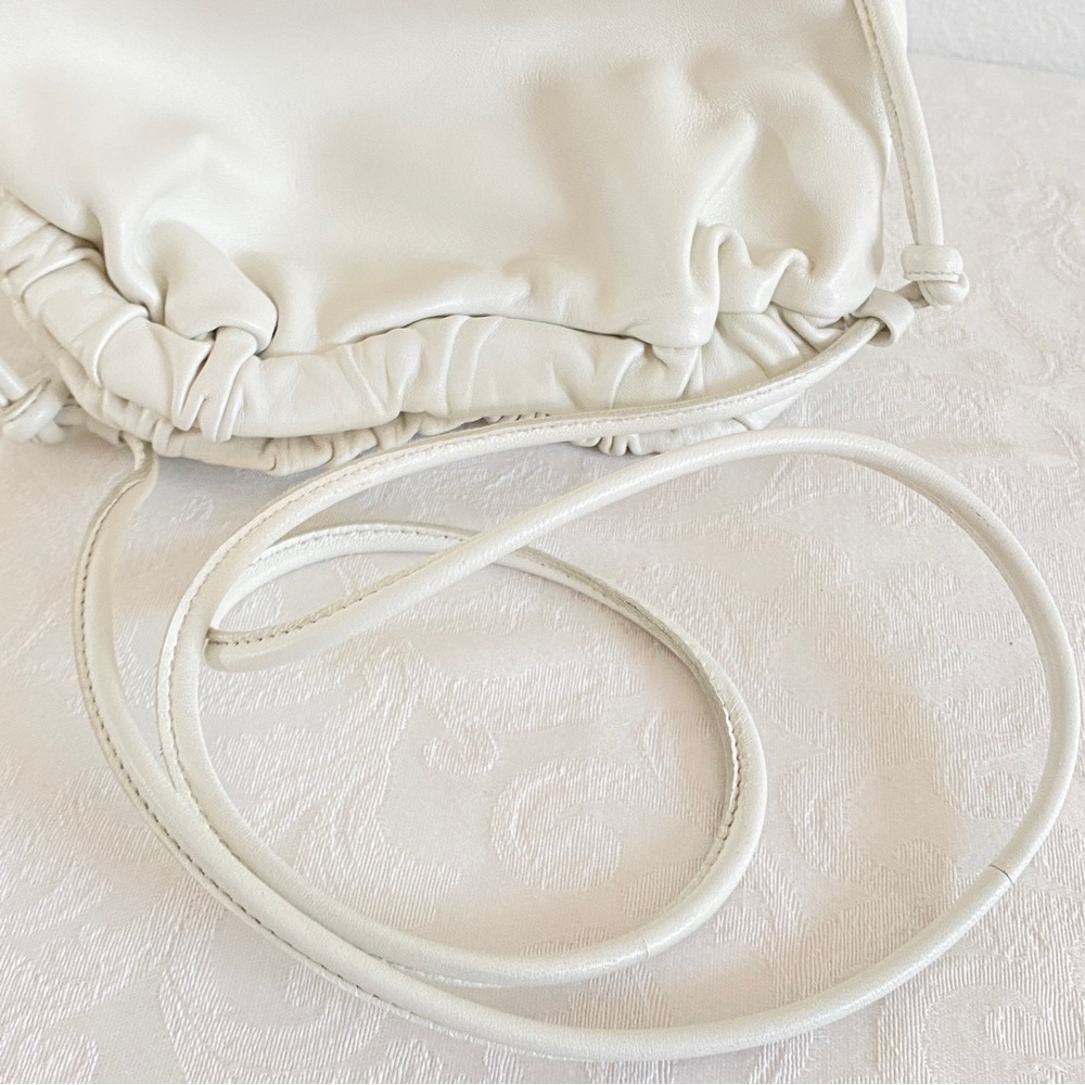 Mansur Gavriel white mini Cloud leather clutch bag - Picture 14 of 16